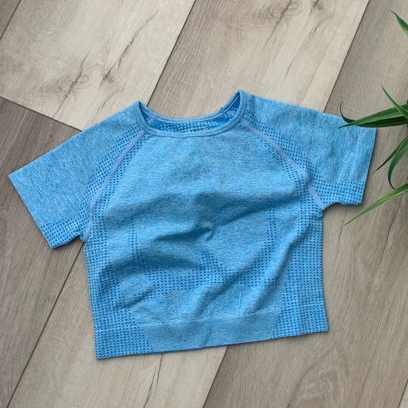 🔥SALE🔥SET/High Waist Biker Shorts & crop top - Picture 8 of 13